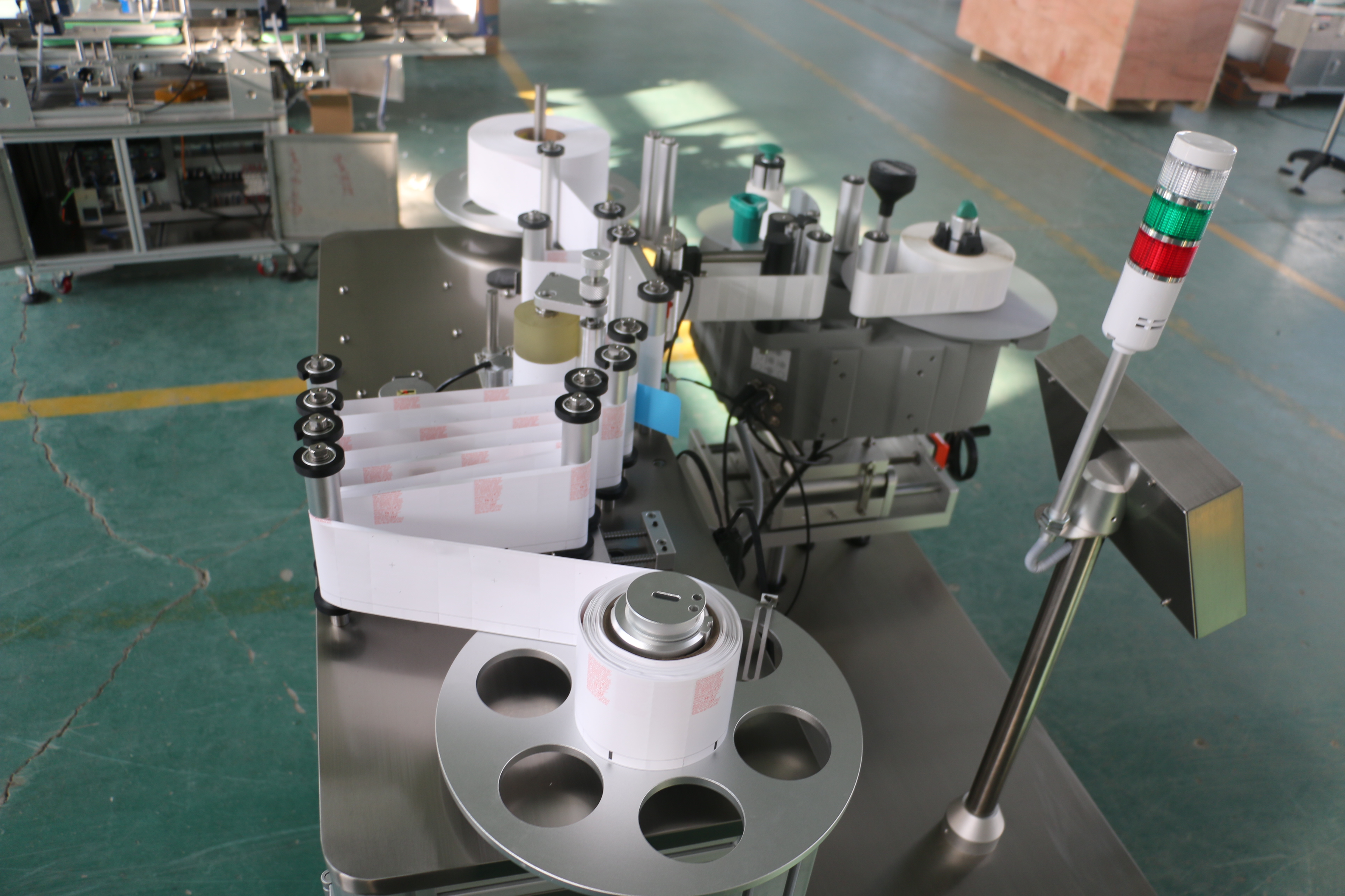 卷對卷不干膠貼標機