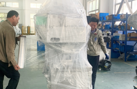 上海嘉定某知名物流企業訂購貼標機定制圖 上海嘉定某知名物流企業訂購貼標機